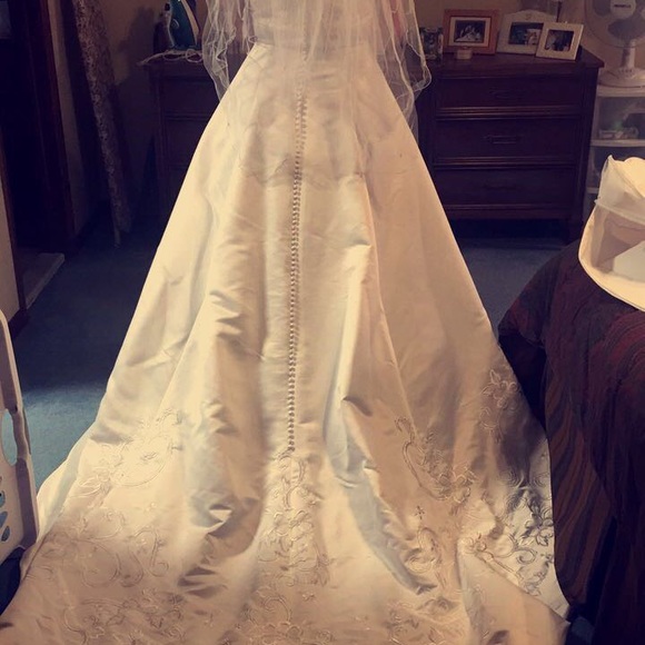 NWT... Gloria Vanderbilt wedding dress size 18 - Picture 8 of 8